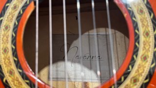 Guitarra Española Navarra con Afinador y Funda