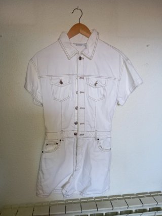 Mono vaquero blanco Stradivarius Talla S