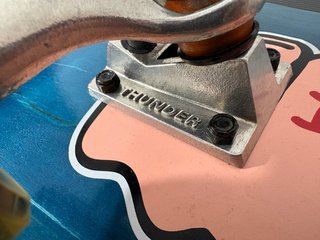 Skate Toy Machine 8.25 amb eixos Thunder