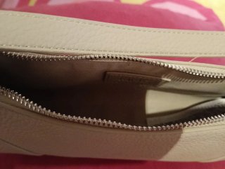 Bolso de hombro pequeño beige