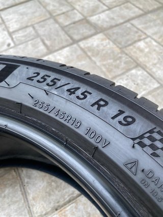 Neumáticos 255/45 R19 MICHELIN