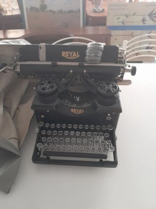 Máquina de escribir Royal antigua