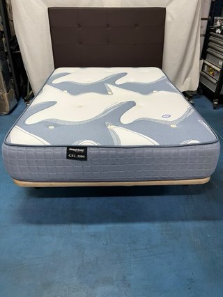 Base tapizada y colchón Sleepbed 135x190