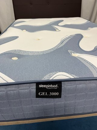 Base tapizada y colchón Sleepbed 135x190