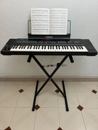 Teclado Sintetizador Yamaha DSR-2000