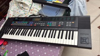 Teclado Sintetizador Yamaha DSR-2000