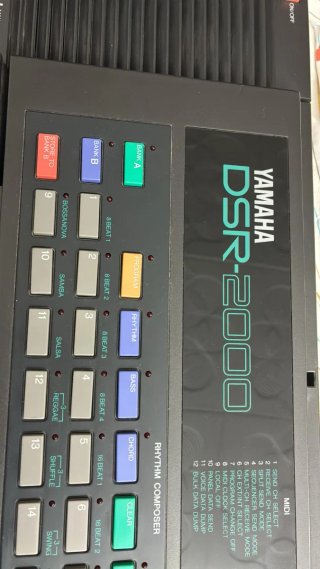 Teclado Sintetizador Yamaha DSR-2000