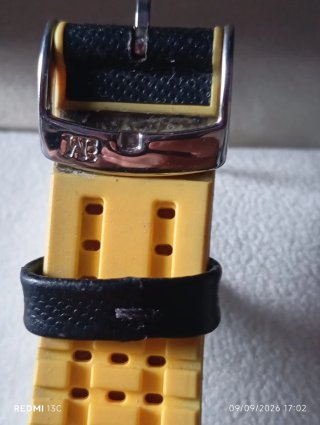 Orologio Radius Giallo Sportivo 100FT-30M
