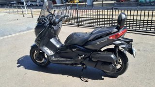 Maxi Scooter Negra