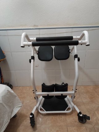 Silla de transferencia para traslado de personas.