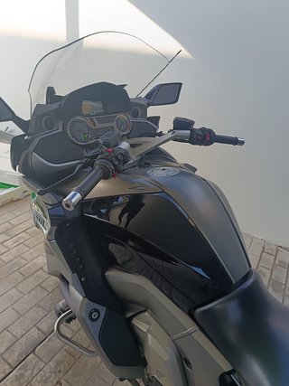 BMW K1600 GTL Negra y Gris