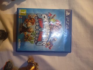 Skylanders Trap Team PS4 + Figuras