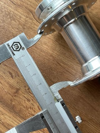 Buje delantero de aluminio JOYTECH