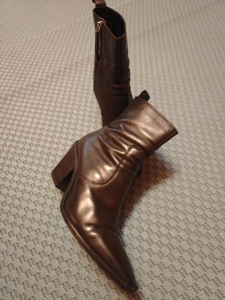 Botines negros de tacón