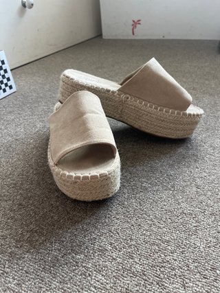 Sandalias Plataforma Beige