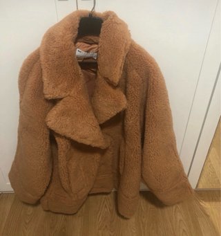 Abrigo ASOS pelo marrón talla con etiquetas. Nuevo