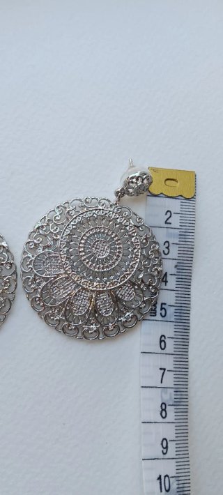 Pendientes plateados grandes diseño filigrana
