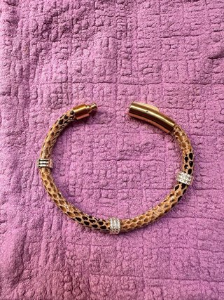 Pulsera de acero inoxidable con circonitas