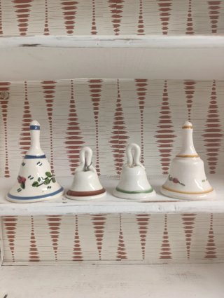 Lote 4 campane in ceramica decorate