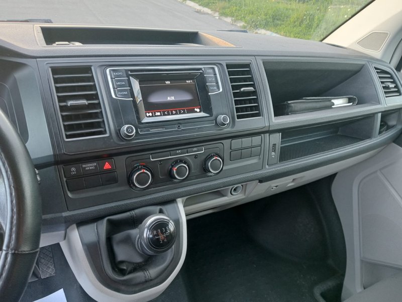 Volkswagen Transporter Kombi 2.0 TDI BMT 2017, foto 15