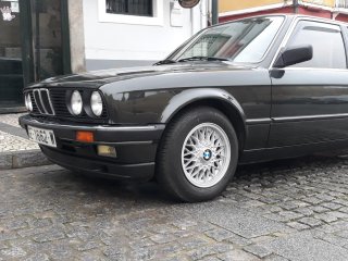 BMW E30 1980