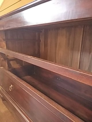 Vitrina secreter de madera y cristal