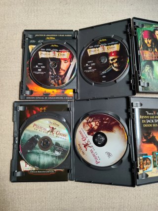 PIRATAS DEL CARIBE LOTE 4 PELICULAS