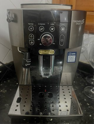 Cafetera DeLonghi Magnifica S Smart