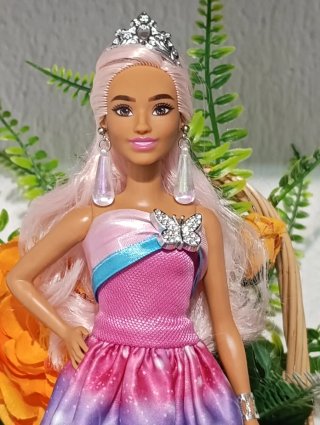 Barbie Princesa con Tiara y Pendientes