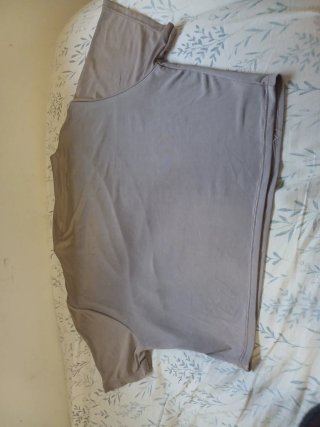 Camiseta Beige Talla Única + Champú