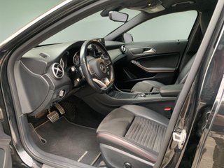 Mercedes-Benz GLA 200d AMG LINE - Como nuevo