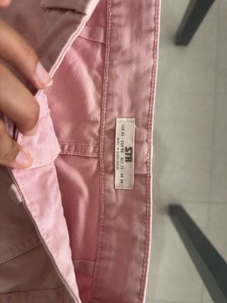 Vaqueros cargo Stradivarius rosa T.32