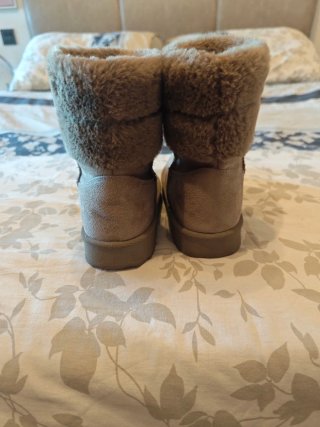 Botas niña beige y marrón