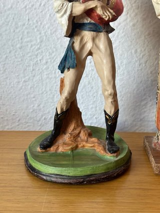 Pareja Figuras Artesanales Guitarrista y Mujer