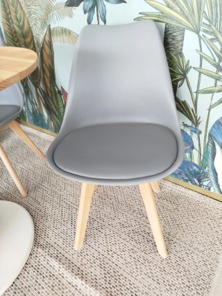 Mesa redonda madera y 4 sillas