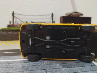 Volkswagen New Beetle 1/43 o 1/36