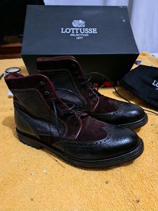 botines con cordones  Lottusse bordeaux