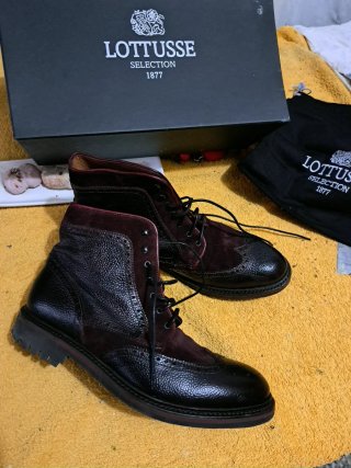 botines con cordones  Lottusse bordeaux