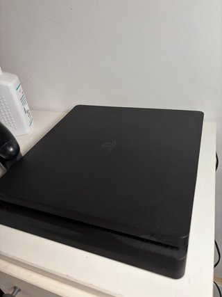 PS4 1TB + 2 Mandos + 6 Juegos