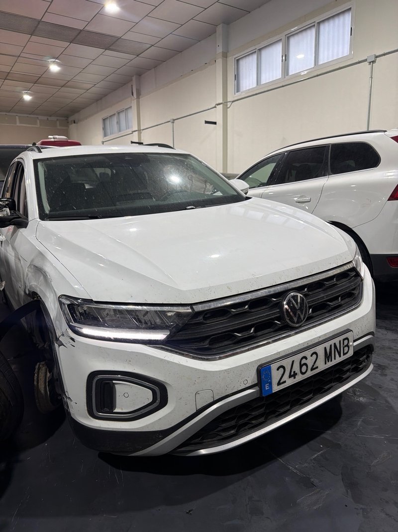 Volkswagen T-Roc Life 1.0 TSI 2024, foto 2