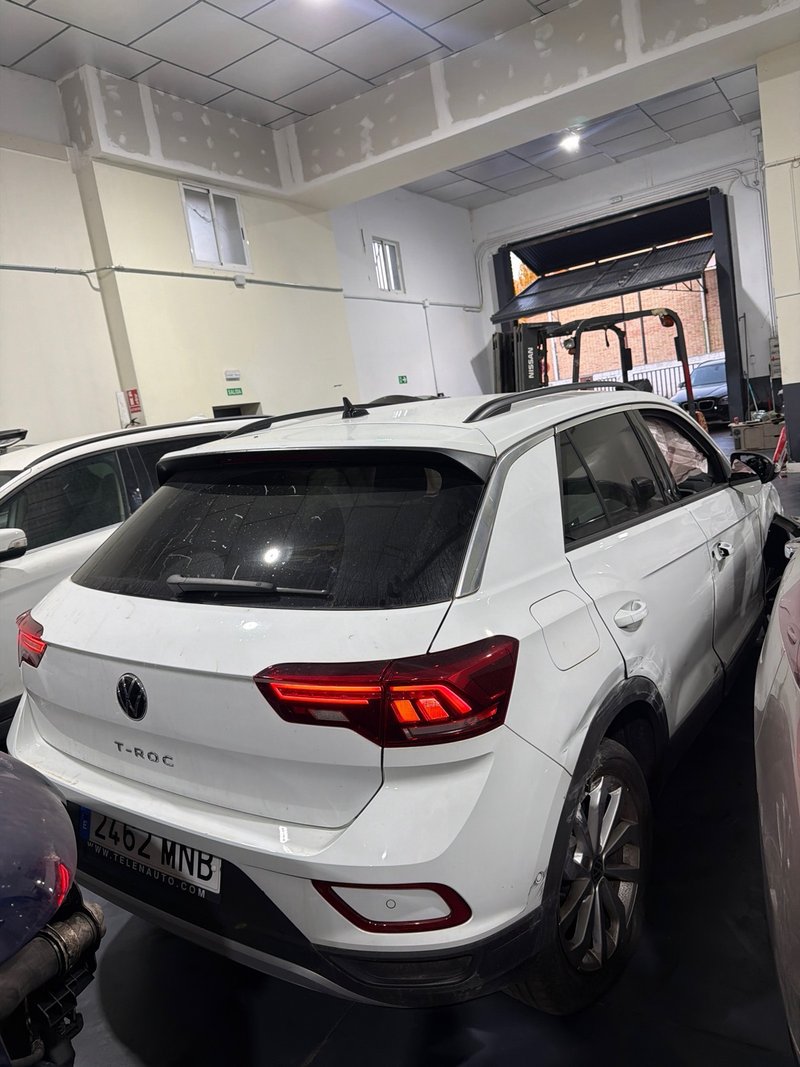 Volkswagen T-Roc Life 1.0 TSI 2024, foto 4
