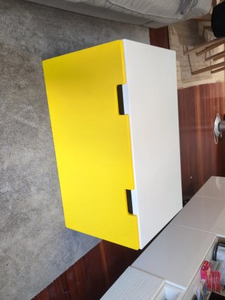 Baúl Almacenaje Ikea Blanco y Amarillo