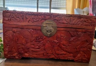 Joyero Oriental Vintage de Madera Tallada