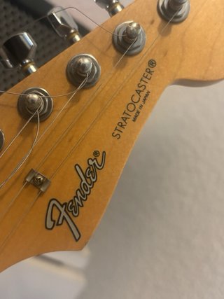 Guitarra Eléctrica Fender Stratocaster Japan