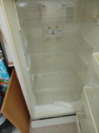 Nevera blanca con congelador
