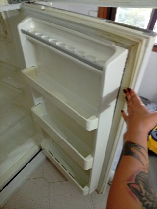 Nevera blanca con congelador