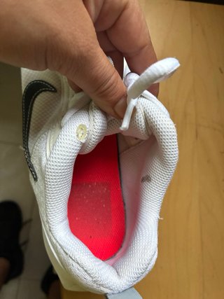 Tenis Nike Air Beige y Blanco