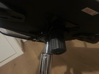Silla de oficina ergonómica blanca