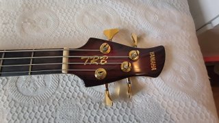 Bajo Eléctrico Yamaha TRB II