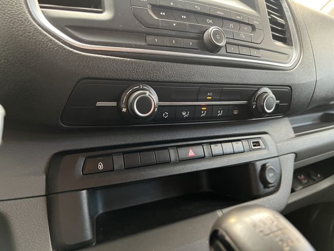 Peugeot Traveller 2.0 BlueHDI S&S Business Standard 2018, foto 18